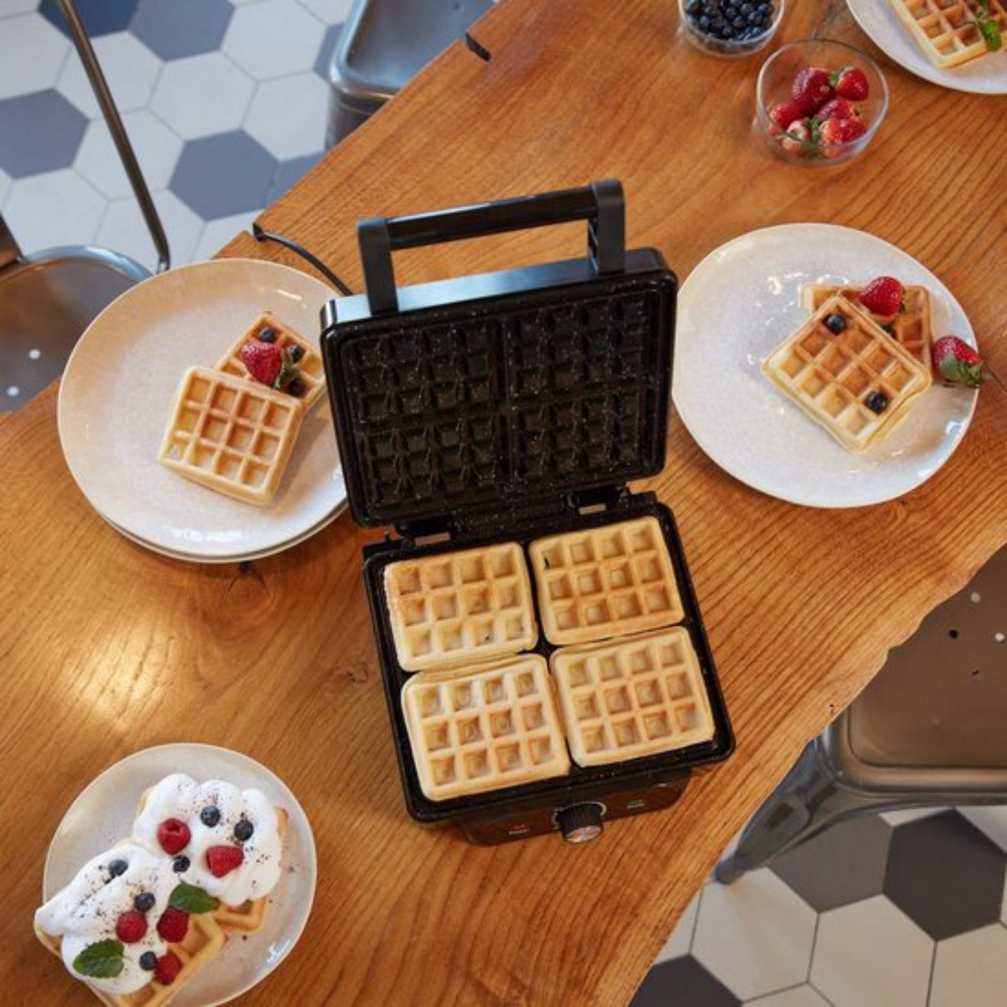 Lovio Wafelijzer met Antiaanbaklaag voor 4 Brusselse Wafels